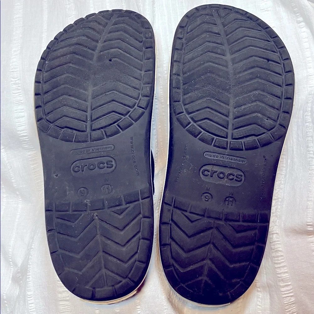 N/A crocband crocs